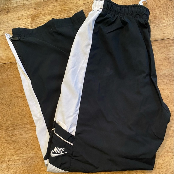 Vintage‎ Nike Youth Small (8) Black/White Lined Windbreaker Joggers - Picture 1 of 10